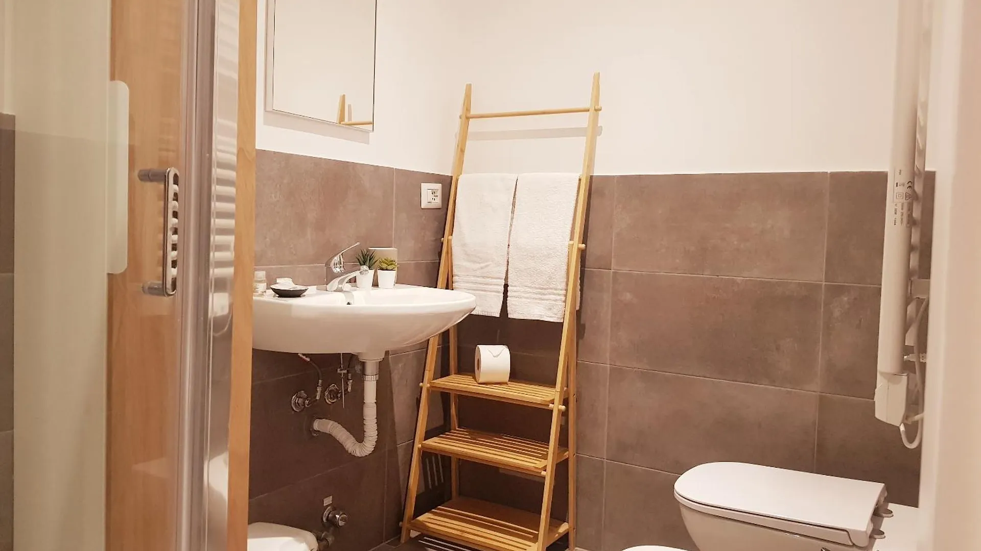 Rifugio Missaglia - Ieo Easy Access Apartment Milan 0*,  Italy